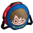 thumbnail image 2 of Lonchera Circular Harry Potter Estilo Chibi con Correa Expandible, Interior Térmico, Bolsa para Almuerzo, Mundo Mágico, Color Azul, 2 of 2