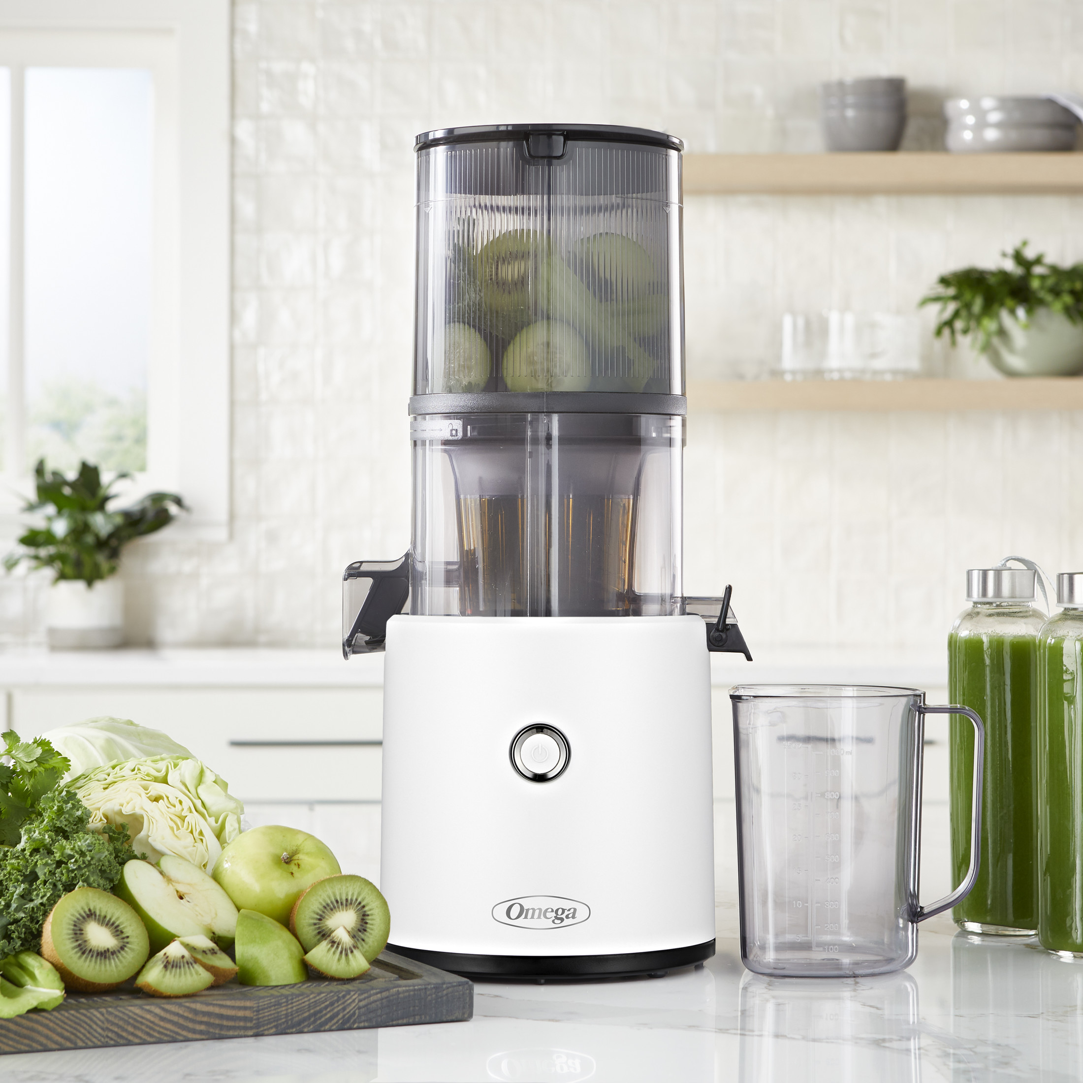 Omega Effortless™ Cold Press Batch Juicer, 2L Capacity, in White (JC2022WH11)