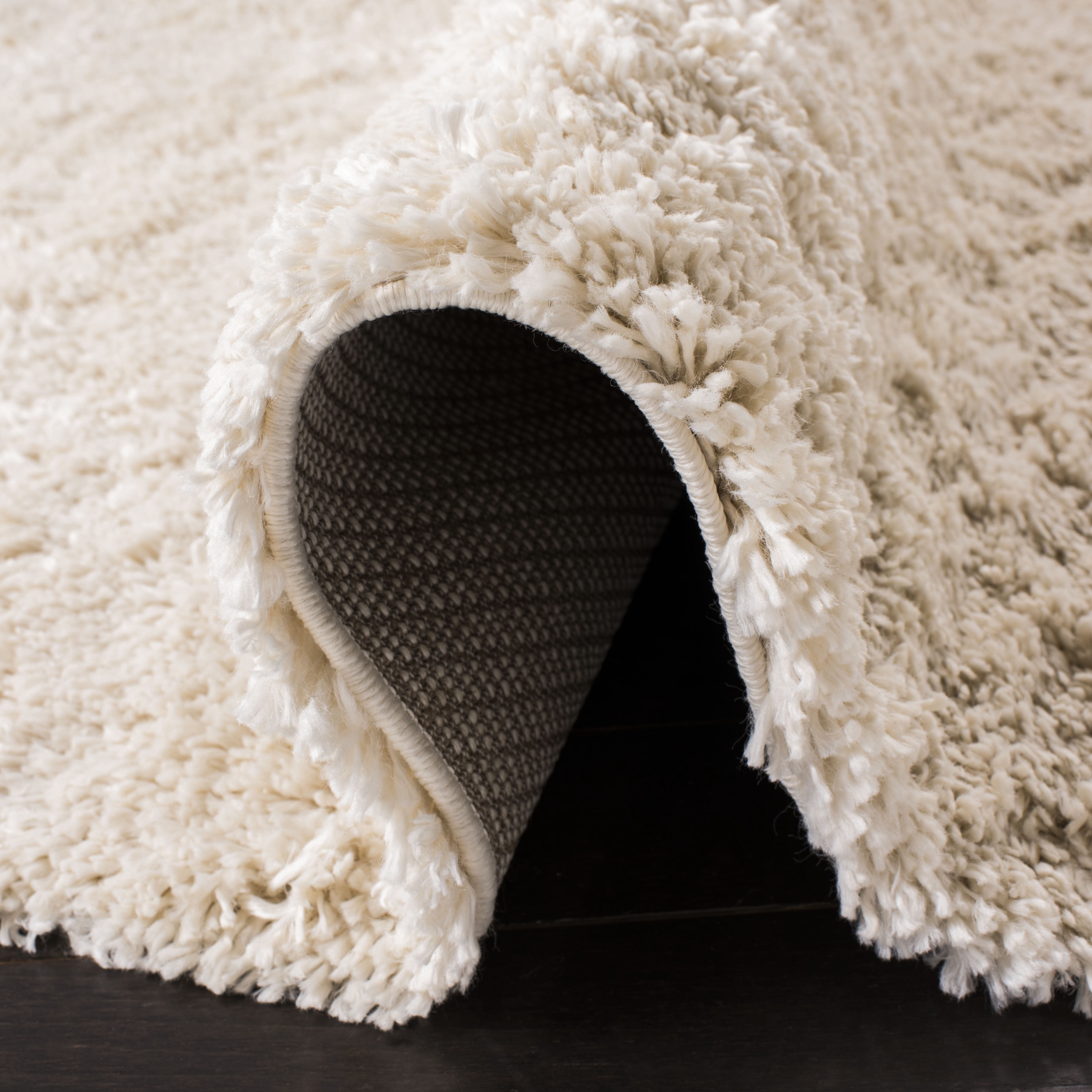 Safavieh Fontana Jamie Solid Shag Area Rug, Creme, 6' x 8'
