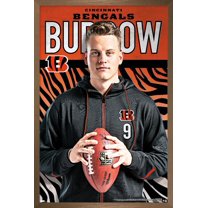 NFL Cincinnati Bengals - Joe Burrow Pose 20 Wall Poster, 14.725" x 22.375" Framed