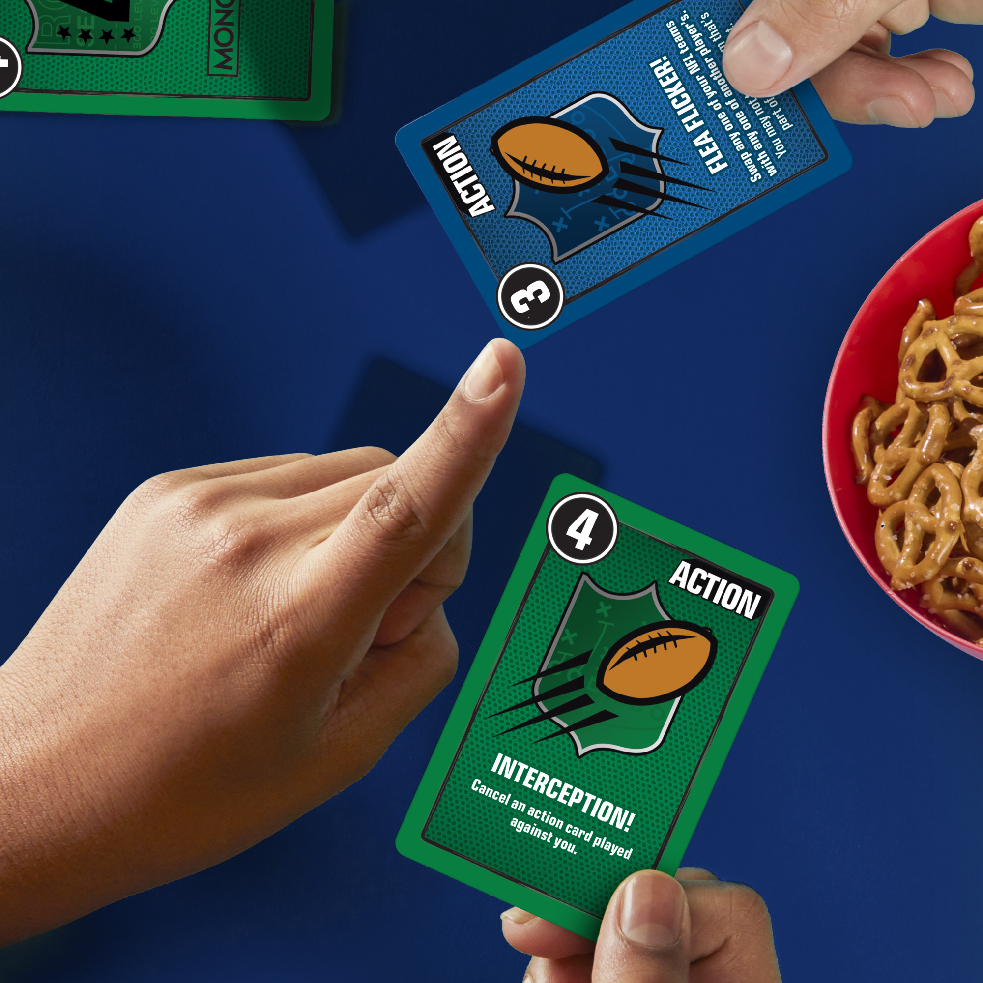 Monopoly Deal NFL Edition Card Game photo 3