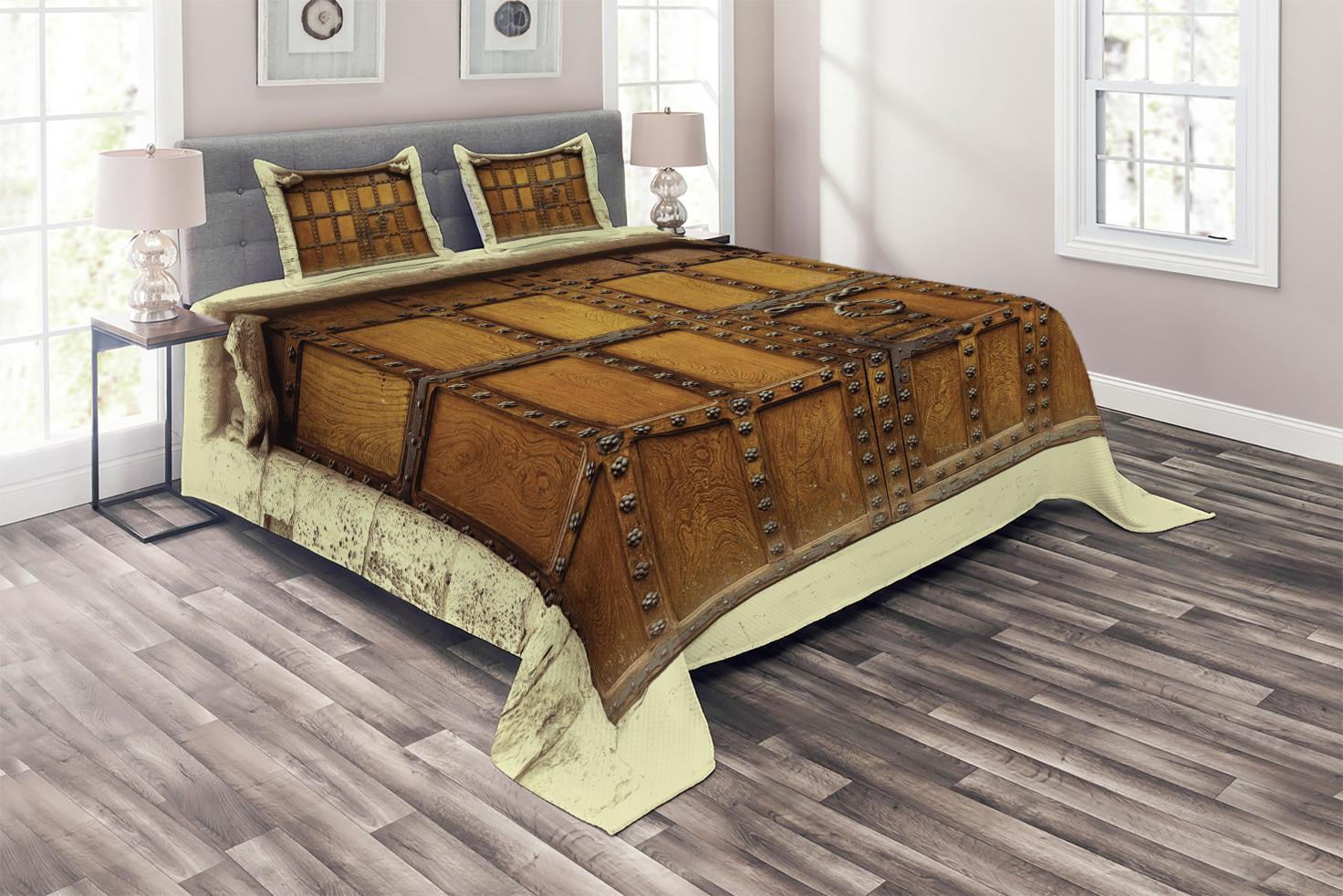 Retro Coverlet Set King Size, Rustic Door Design Vintage Composition