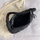 thumbnail image 2 of Lady Soft Quilted plisado Sling Bag Casual Cloud Monedero para fiesta Puffer Bag, 2 of 8