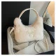 thumbnail image 3 of Nuevo bolso de mano de otoño e invierno para mujer, nuevo bolso de hombro debajo del brazo, moderno y versátil bolso de mensajero Mao Mao para mujer, 3 of 5