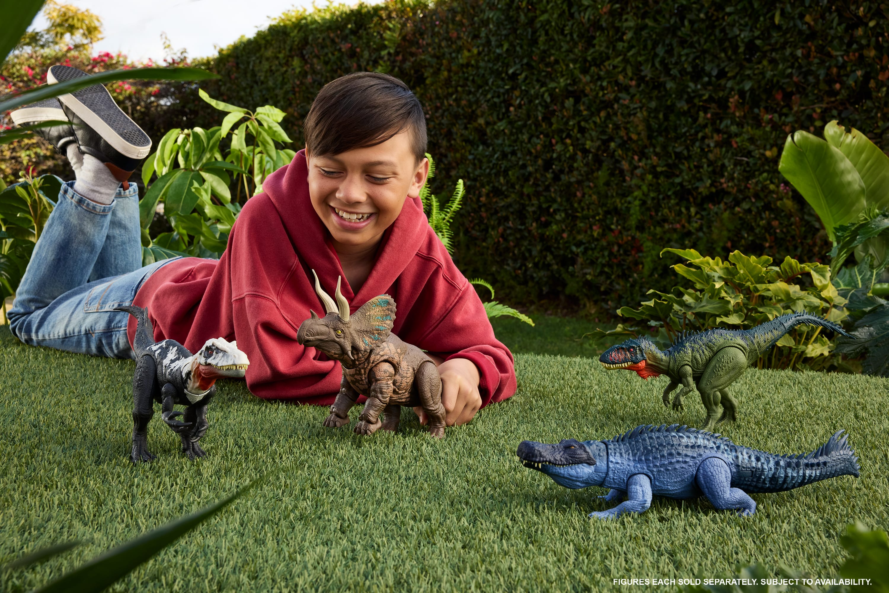 Jurassic World Gigantic Thrashers Eotriceratops Figure photo 2