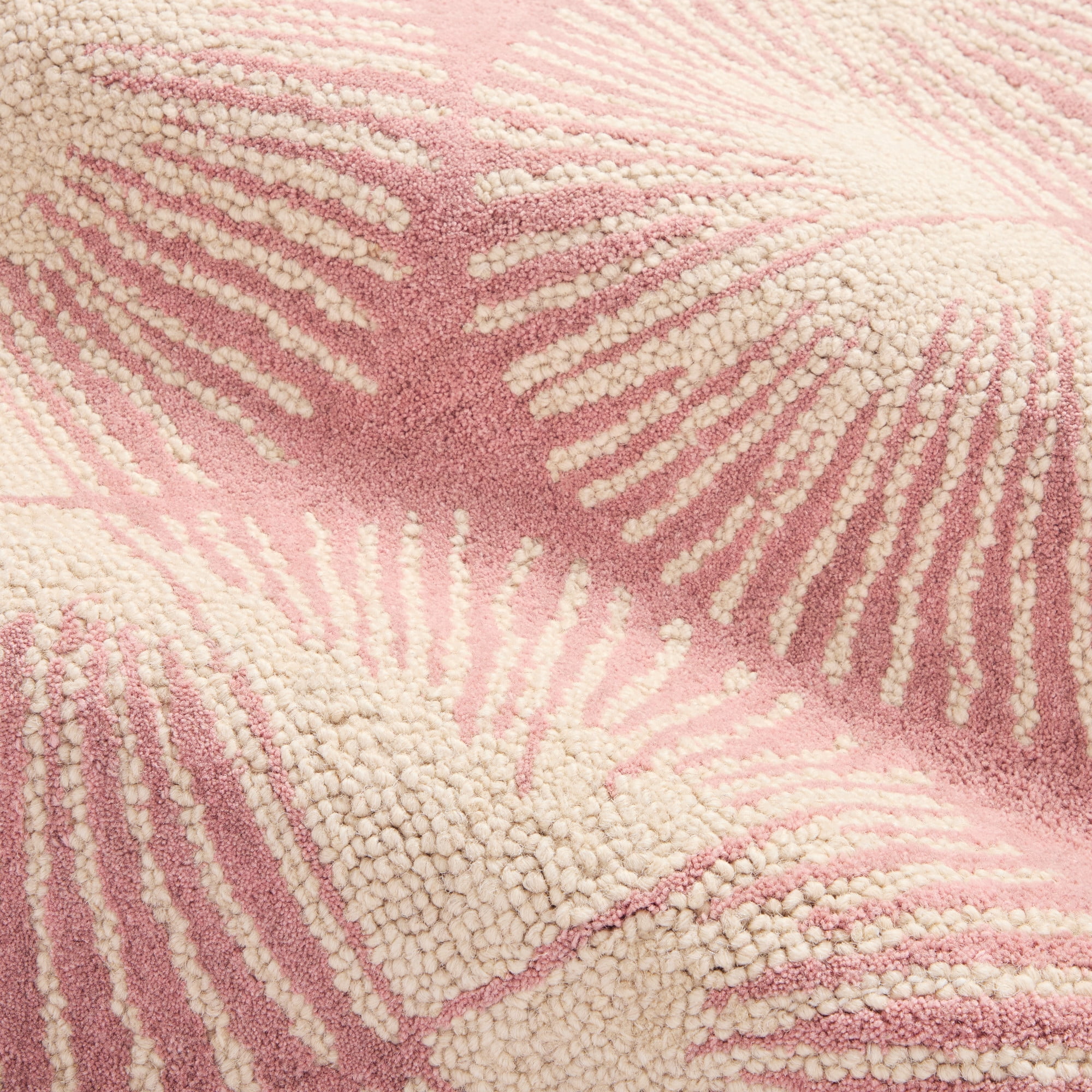 NICOLE MILLER NEW YORK Kendall Slinky Geo Handcrafted Area Rug, 100% Wool Rug, Rose, 5'x7’