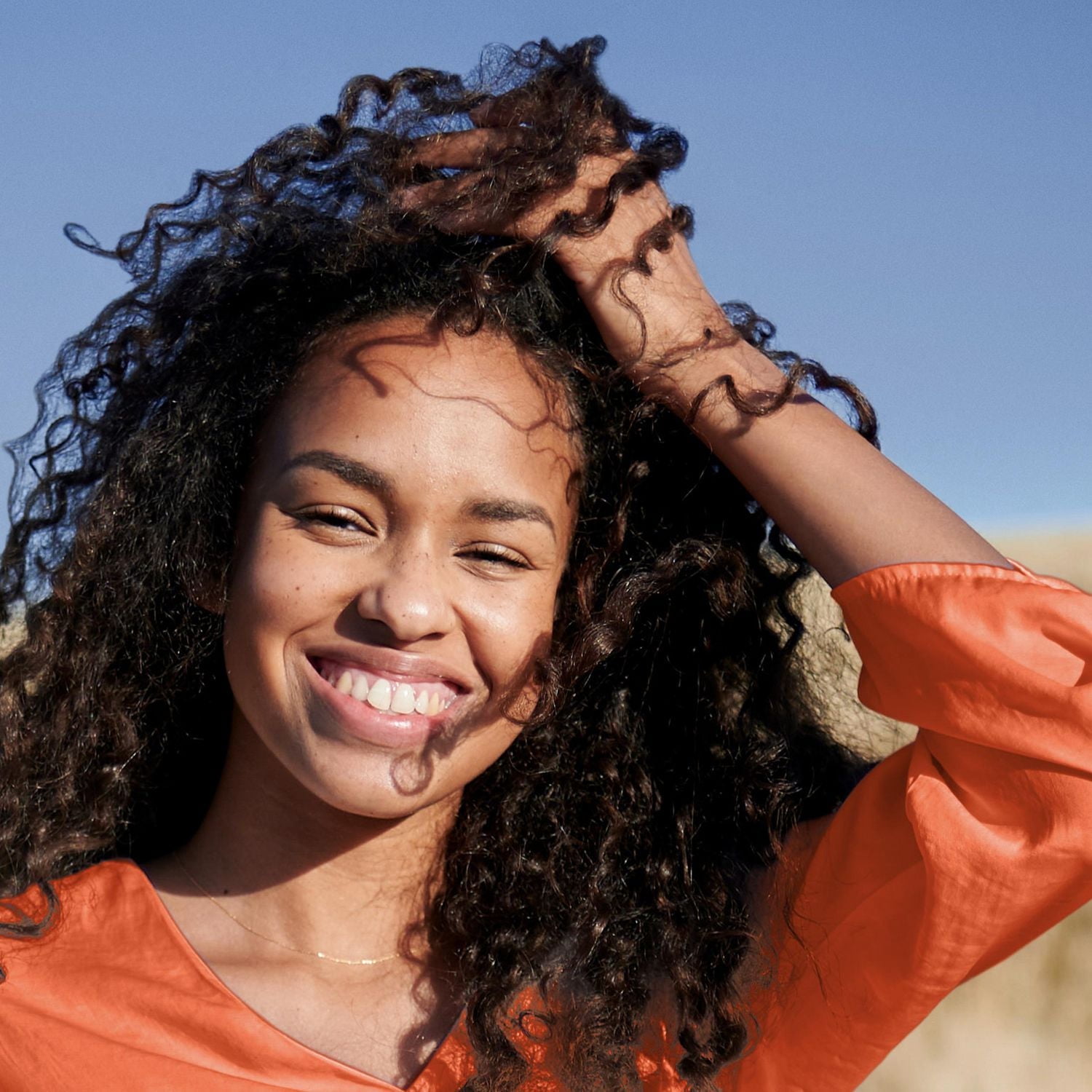 Bruine rafraîchissante Herbal Essences pour cheveux bouclés, mangue et huile d’aloès