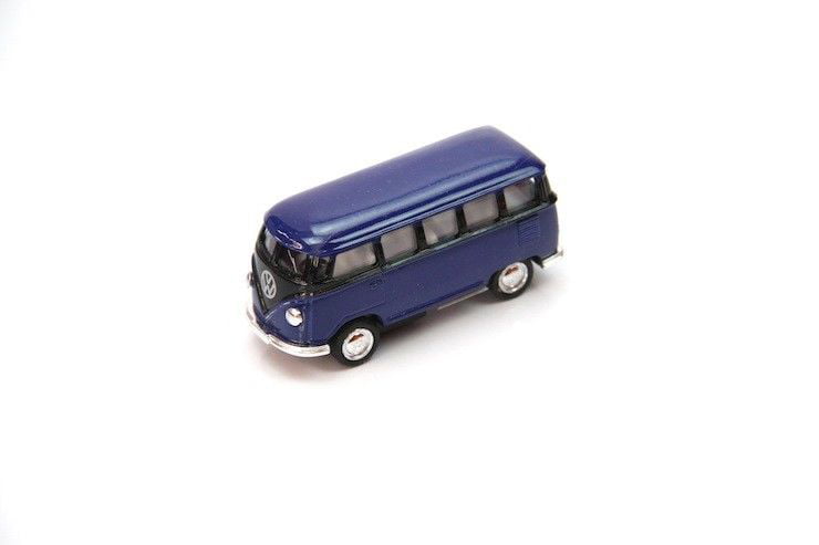 Kinsmart 1/24 Scale Diecast 1962 Volkswagen Classical Bus in Color Green with White Top 