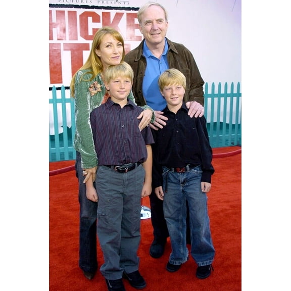 Jane Seymour, James Keach, Sons At Arrivals For Chicken Little Premiere, The El Capitan Theater, Los Angeles, Ca, October 30, 2005. Photo By David LongendykeEverett Collection Celebrity