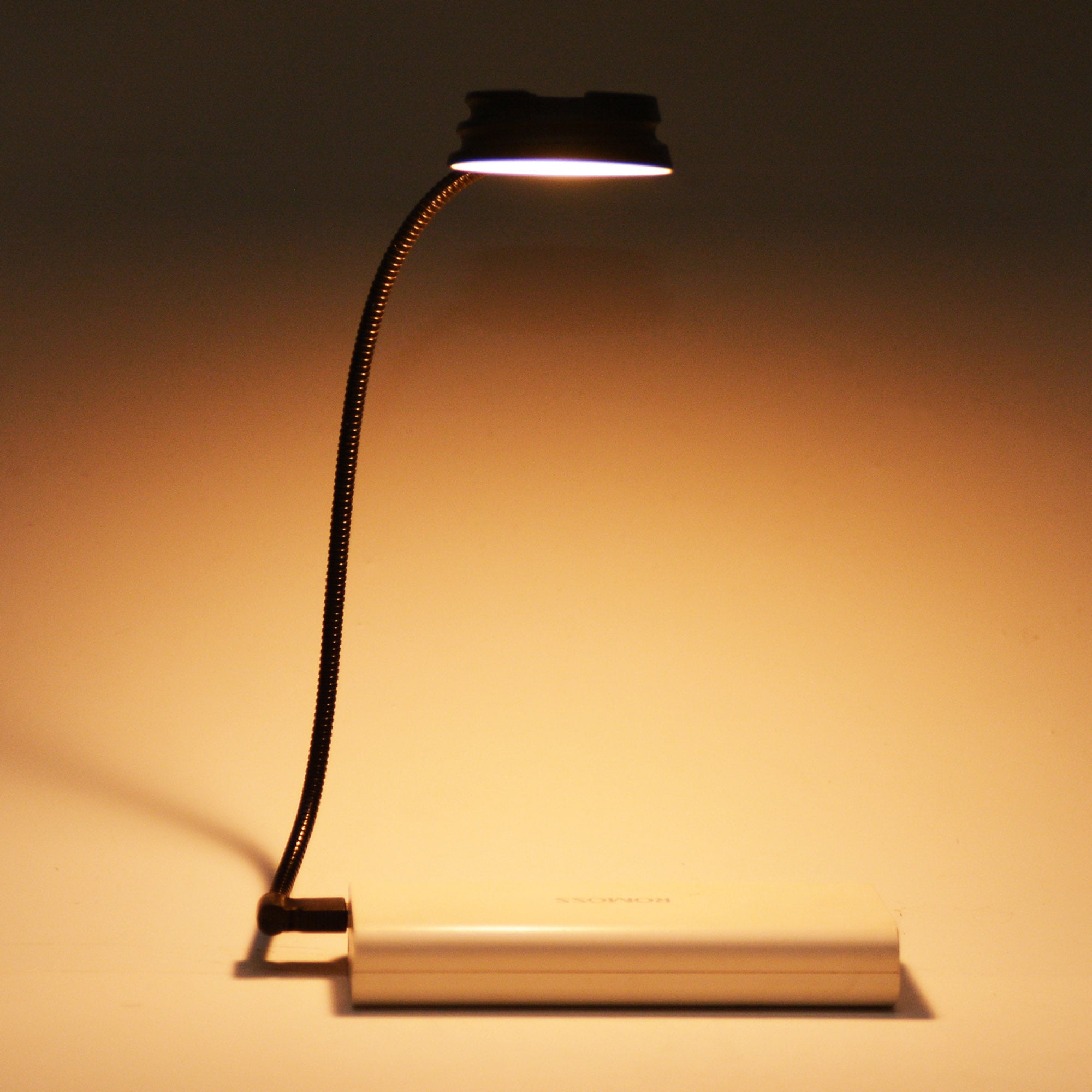 IMAGE USB LED Desk Lamp Provided by Philips 3W Flexible Gooseneck for