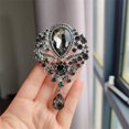 thumbnail image 1 of Broche con colgante de gota de agua grande de cristal retro europeo y americano, broche con ramillete de diamantes de imitación exagerados, accesorios de ropa, accesorios para mujer, 1 of 6