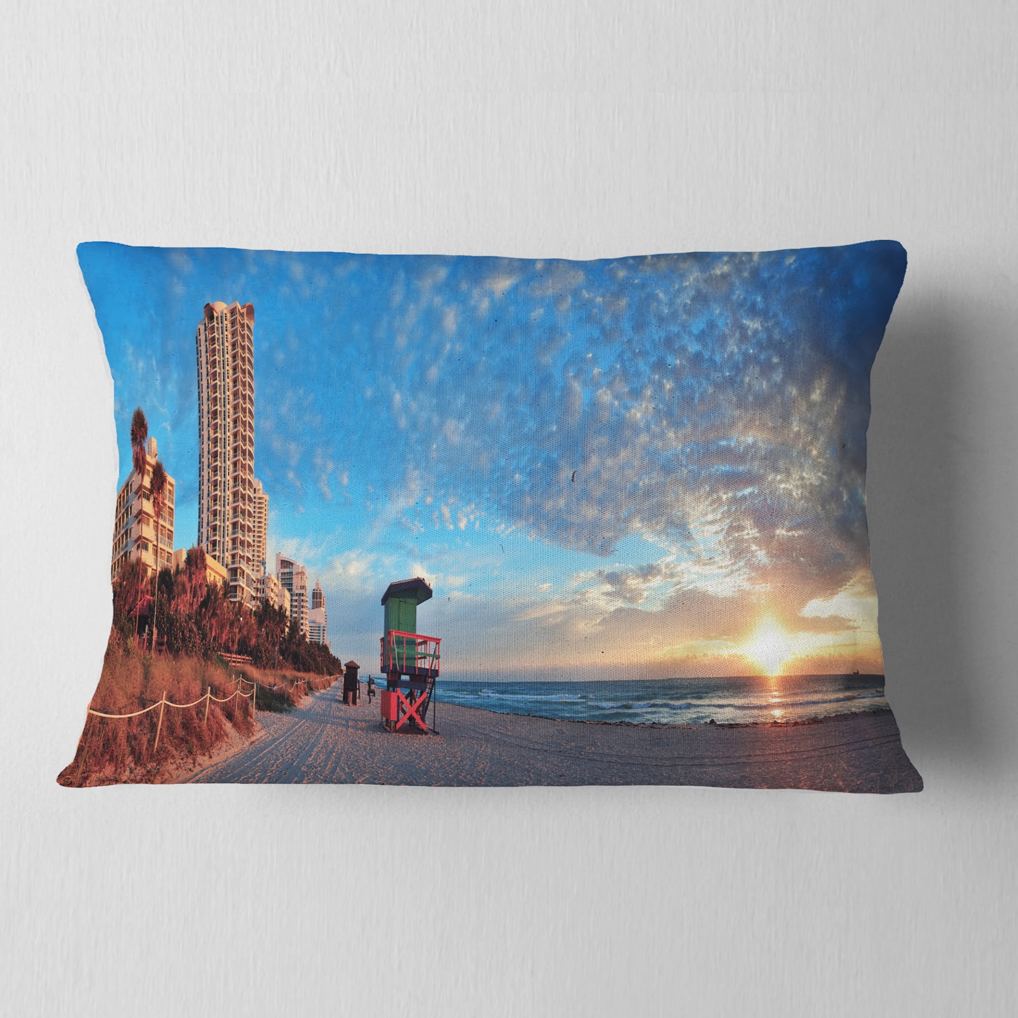 Designart Miami South Beach - Photography Throw Pillow - 12x20