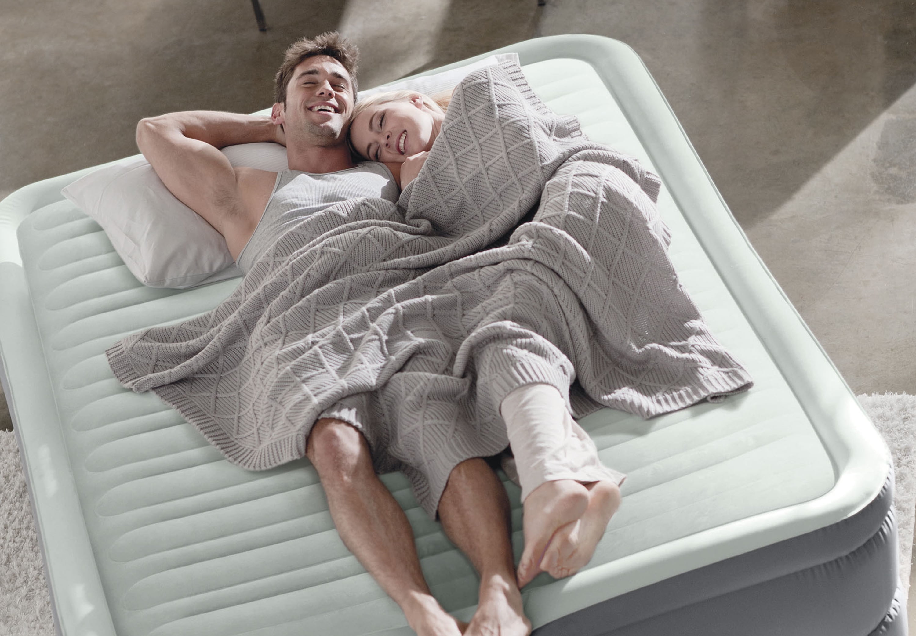 Intex 18in Queen PremAire I Elevated Inflatable Air Mattress with Fiber Technology and Internal Pump
