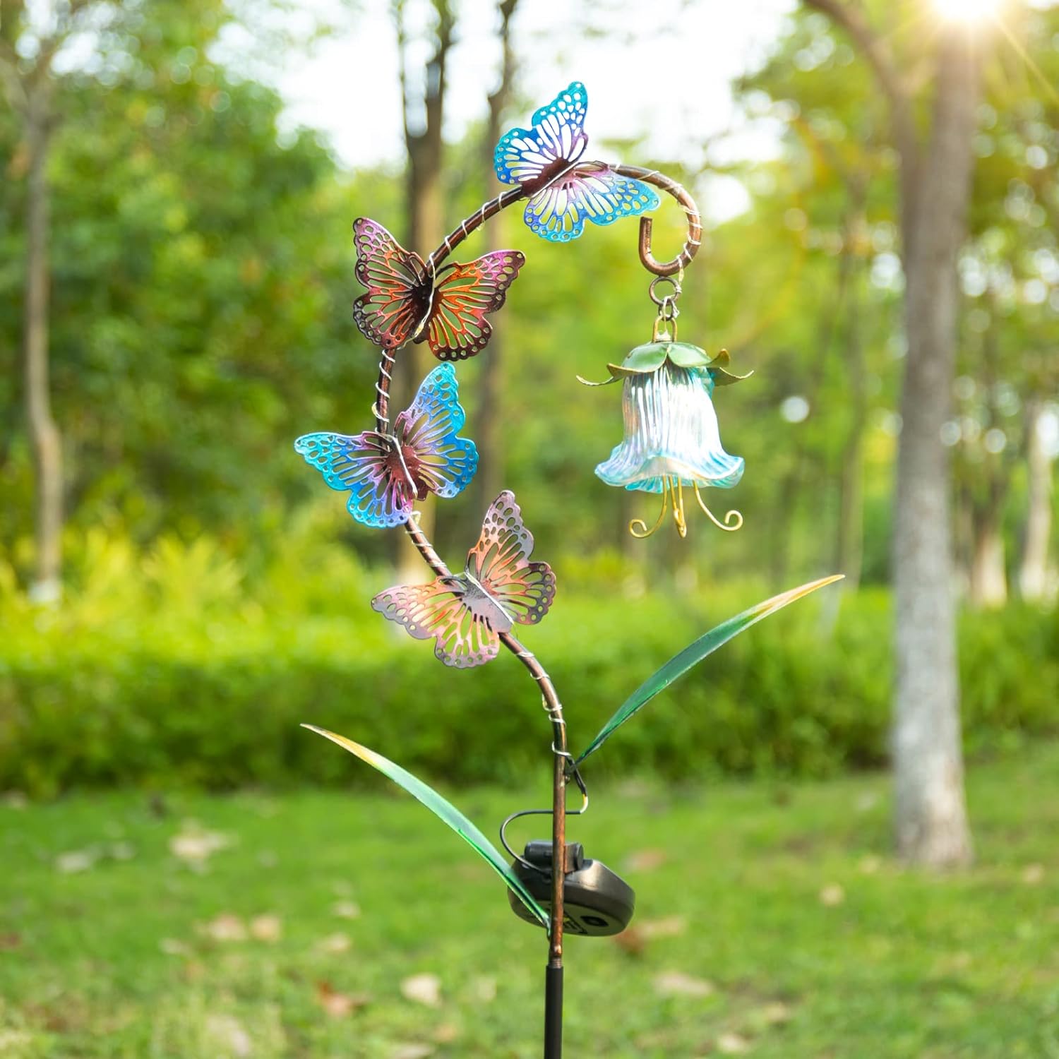 Outdoor Solar Lights Stake Garden Decorative ,Butterfly Solar Garden Lantern Lights Metal Butterfly Decorative Landscape Path Lights Solar Pathway Lights for Garden, Lawn, Patio, Yard Decor
