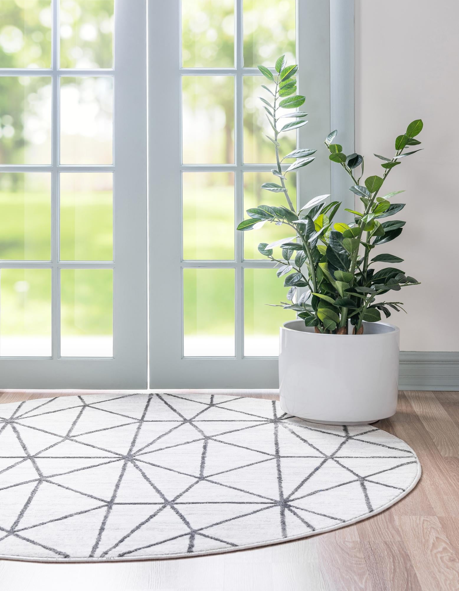 Lattice Trellis Collection Rug 3 Ft Round White LowPile Rug
