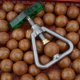thumbnail image 1 of 1pc Práctico Macadamia Abridor Herramienta de apertura de cáscara de nuez de ahorro de trabajo para el hogar, 1 of 2