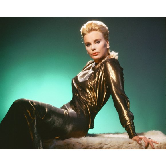 Elke Sommer - Gold Dress/ Sitting on Fur Photo Print (10 x 8)