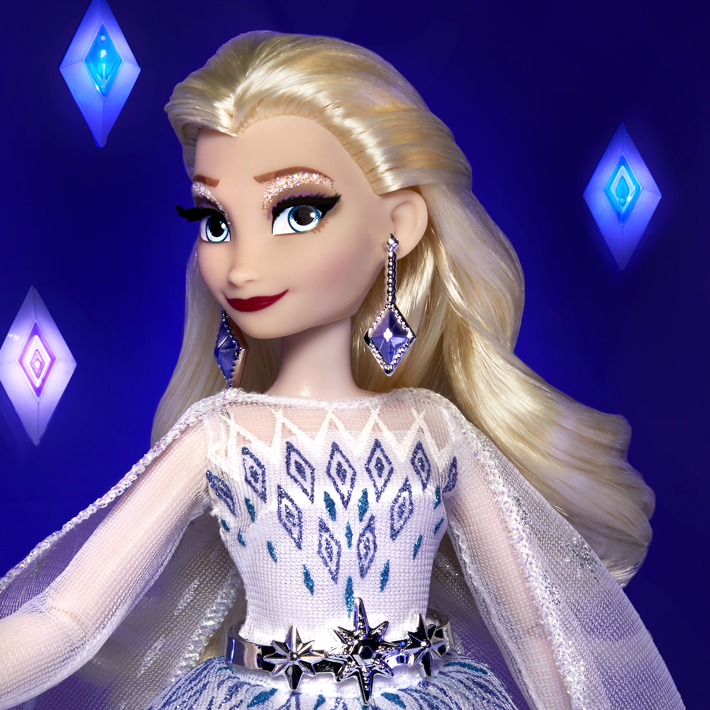 Disney Princess Style Series Holiday Elsa Doll, Fashion Doll Accessories - image 5 of 7