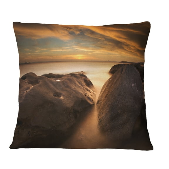 Designart Large Rocks at La Perouse Bridge - Seashore Throw Pillow - 12x20