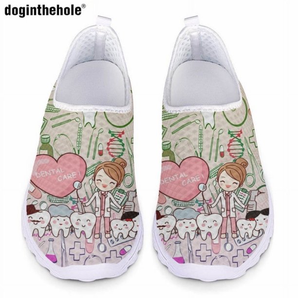 Zapatos planos casuales con estampado de enfermera de dibujos animados degradados de Doginthehole, nuevos zapatos de enfermería de moda para damas, zapatos de malla ligeros y transpirables