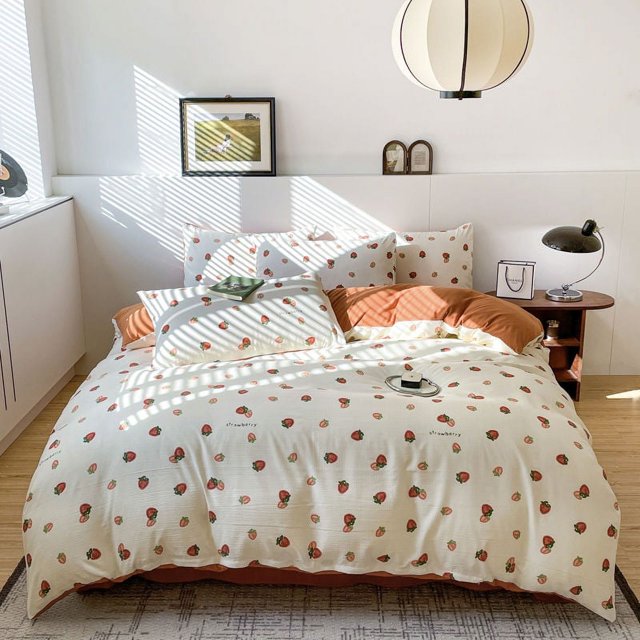 New French Style Fresh and Cute Floral Ins Style Ultra Soft Jacquard Bubble Wrap Skin Friendly Water Wash Four Piece Set