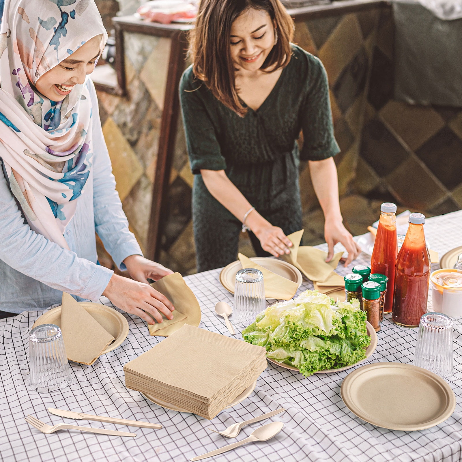 Gezond Compostable Paper Plates Set 300 Pieces, Disposable Plates 10 inch and 7 inch Eco-frinedly Heavy-duty Paper Plates Made From Sugarcane Fibers with Biodegradable Utensils and Napkins for Party