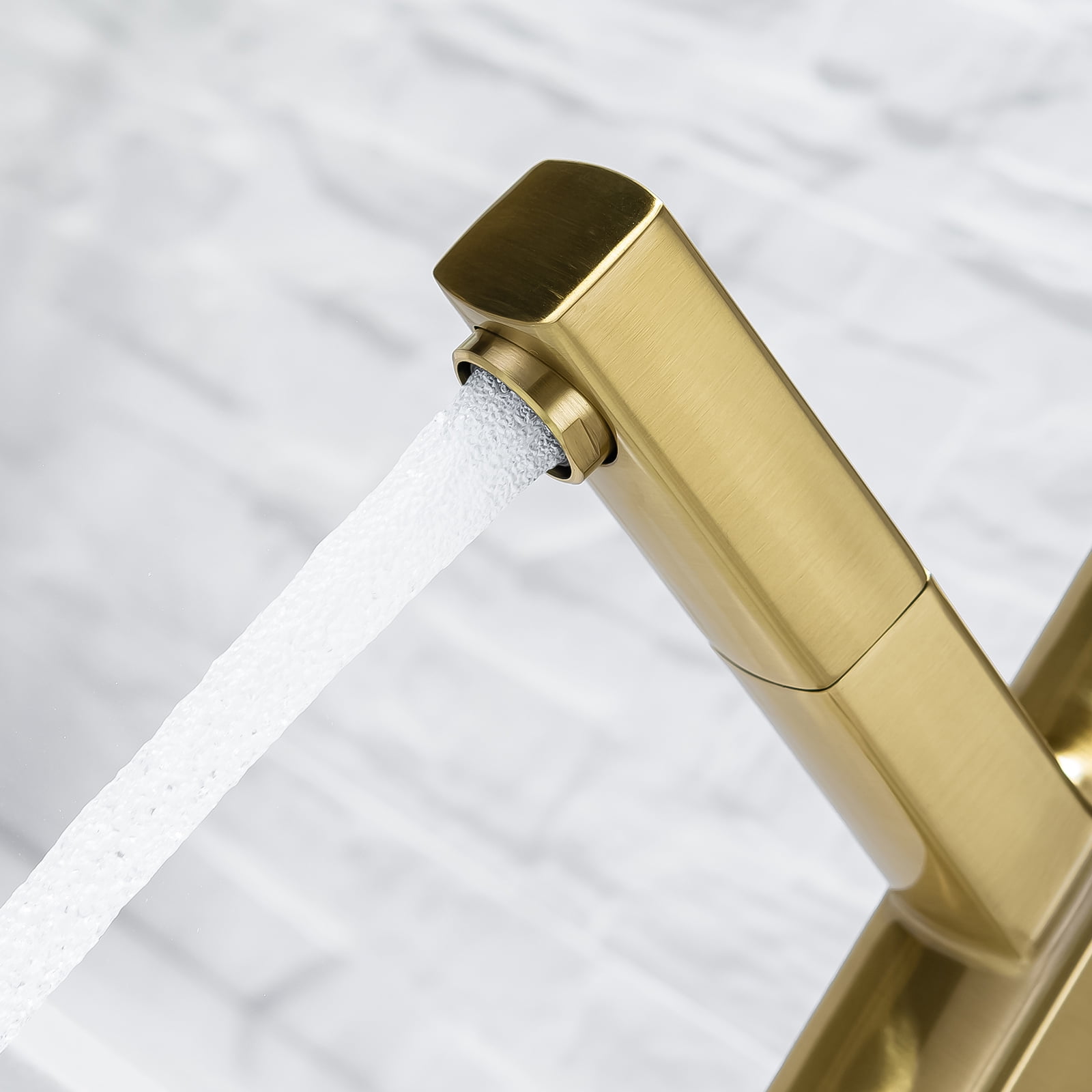 KAIYING Single Handle Bathroom Sink Faucet with Pull Out Sprayer, Rotating Spout, Pull Down Basin Mixer Tap for Hot and Cold Water (Regular,Brushed Champagne Gold)