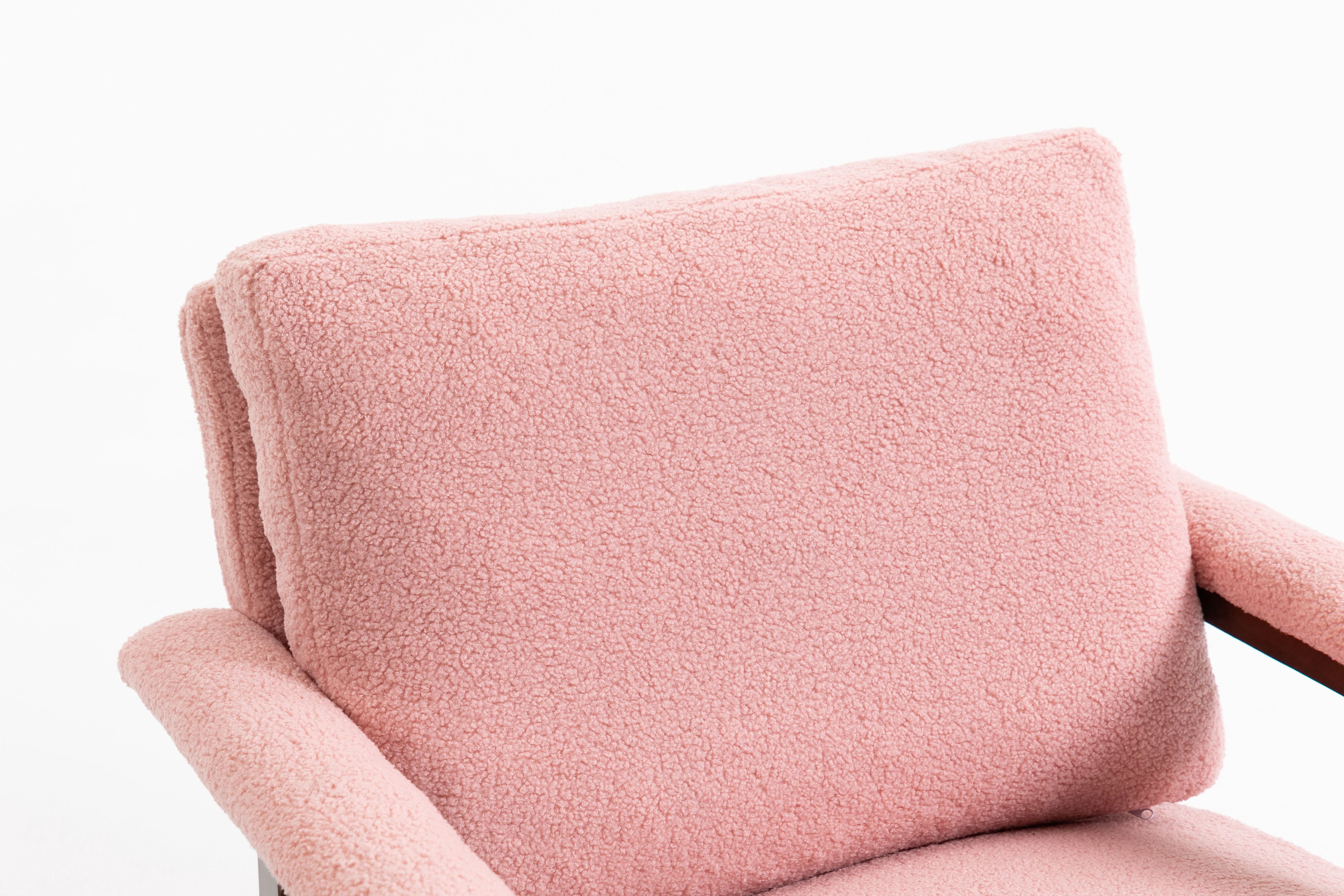 Euroco Mid Century Modern Rocking Chair Nursery, Teddy Upholstered Accent Chair with Solid Wood Frame,Glider Rocker Reading Armchair for Living Room Bedroom,Light Pink