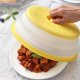 thumbnail image 5 of Cubierta para platos Cesta de drenaje plegable a prueba de polvo Cubierta para microondas Protector contra salpicaduras para cocinar en casa Amarillo, 5 of 10