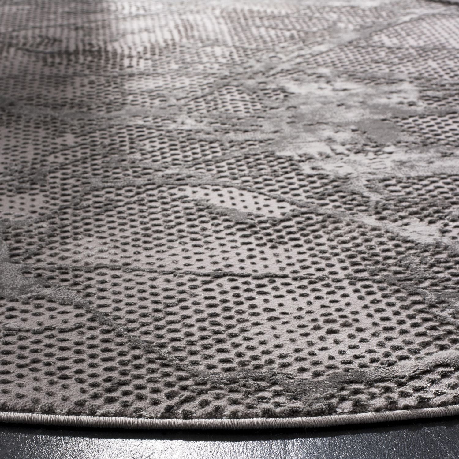 Safavieh Lurex Raschelle Abstract Area Rug