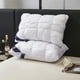 thumbnail image 1 of Almohada lavable de calidad hotelera para quienes duermen boca arriba, de lado o boca abajo | Alternativa de plumón retorcido con funda fresca al tacto | Almohada blanca para cama, 73 x 48 cm, 1 of 6