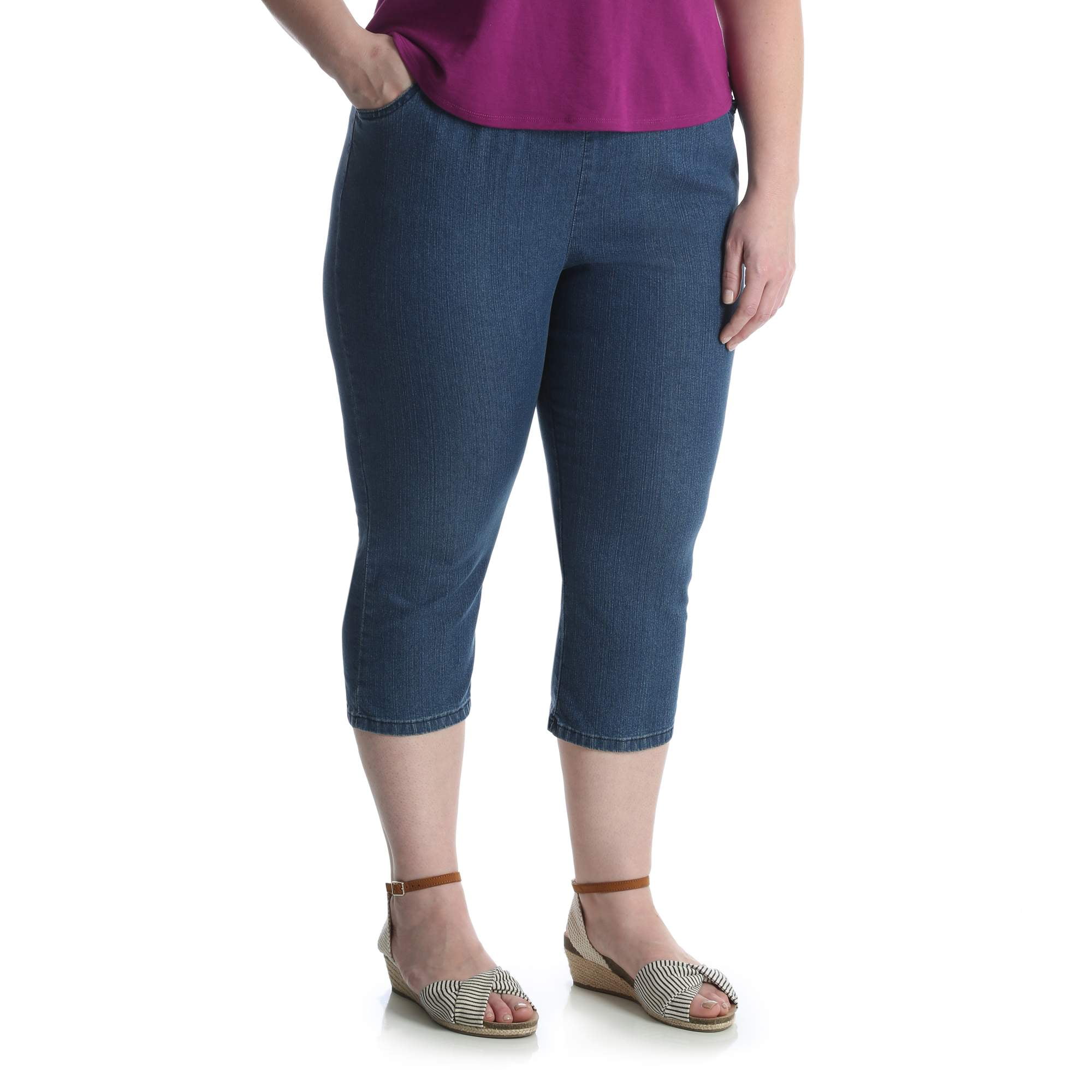 Chic Women's Plus Stretch Pull On Capri 
