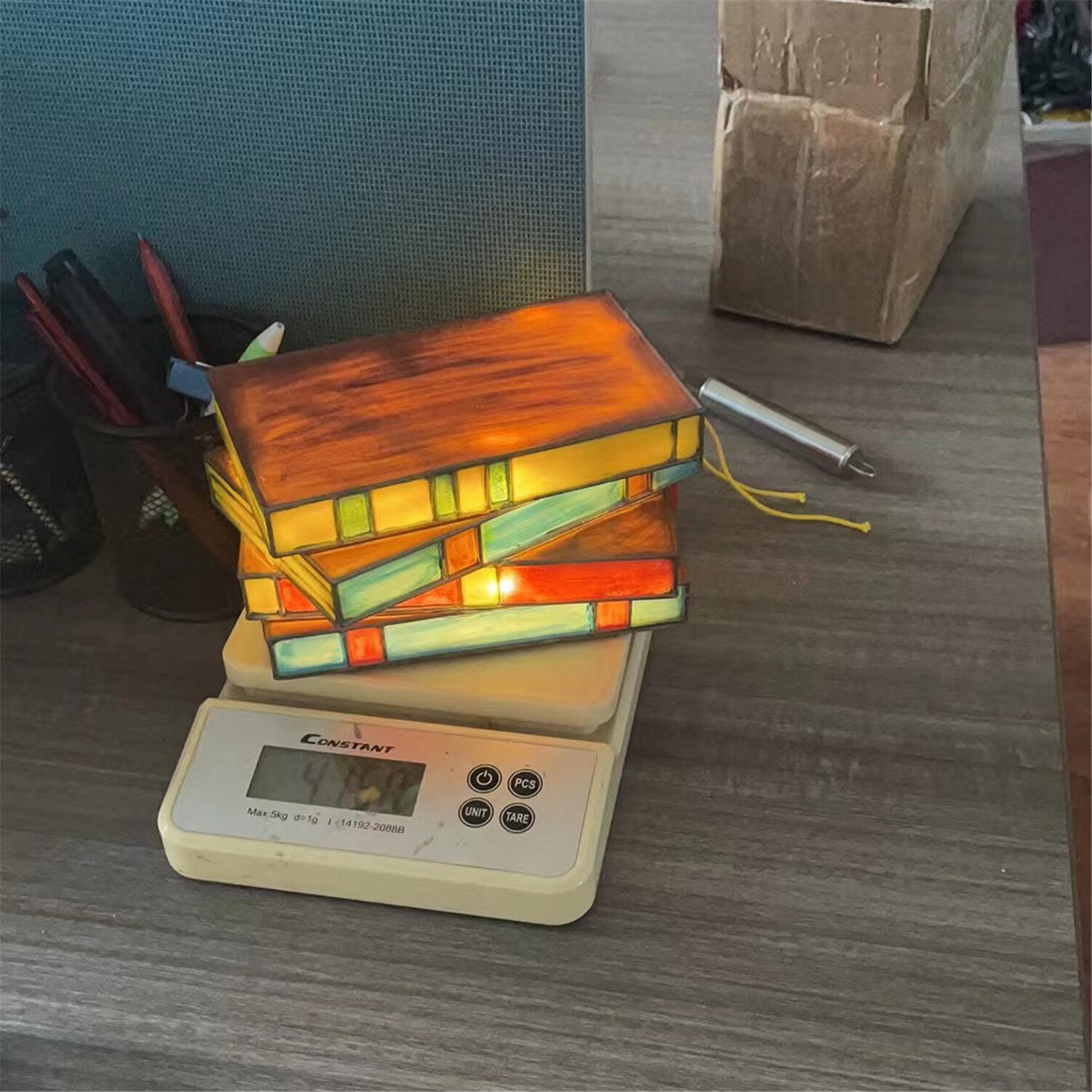 Stained Glass Stacked Books Lamp, Stained Glass Lamp Vintage Lamp, Book Decor Lamp for Living Room, Stained Glass Book Lamp Tiffany Style Table Lamp, Desk Lamp, Bedside Lamps