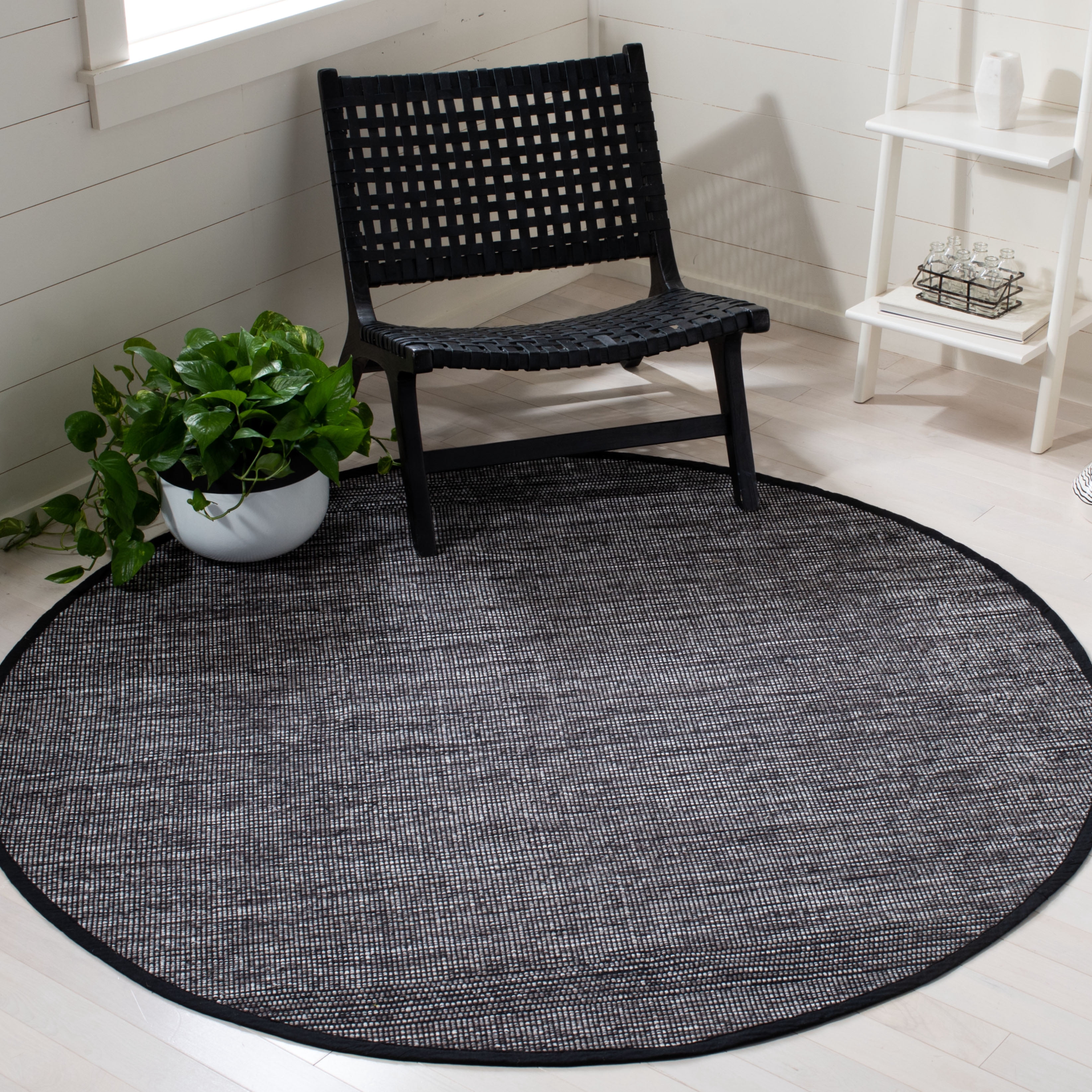 SAFAVIEH Montauk Kelsey Distressed Cotton Area Rug, Charcoal/Black, 6' x 6' Round
