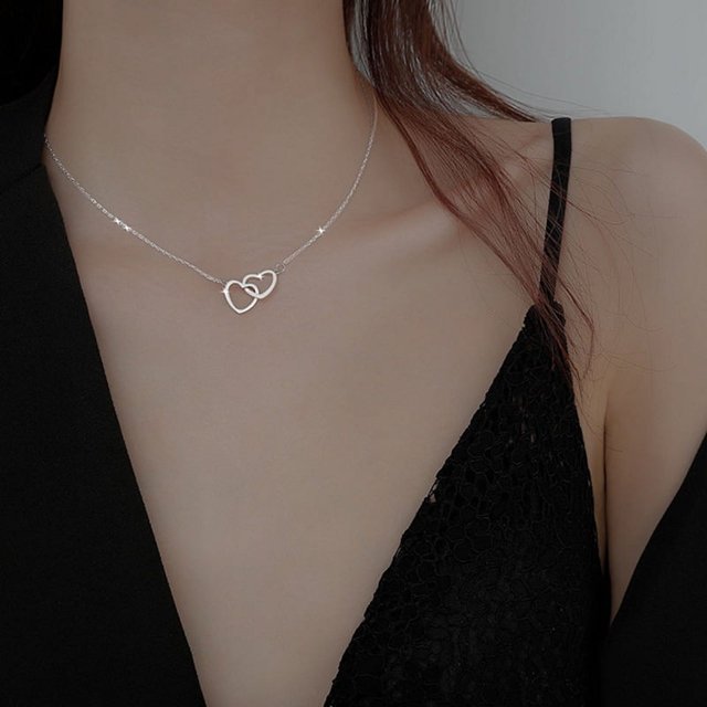 Collar de doble corazón de melocotón con aleación de metal de estilo frío, collar de amor compacto entrelazado con anillo para mujer