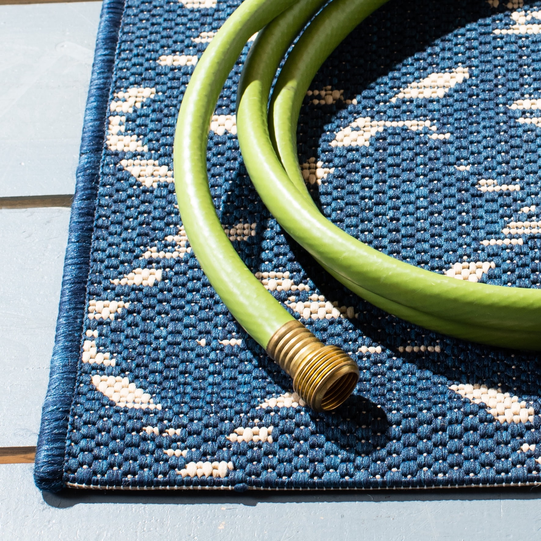 Safavieh Courtyard Galena Geometric Indoor/Outdoor Area Rug, Navy/Ivory, 4'5" x 6'5"