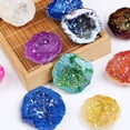thumbnail image 2 of Piedra geoda de ágata natural irregular, piedra geoda de cristal curativa de Reiki, rocas de colores sintéticas chapadas, muestra mineral decorativa, 2 of 5