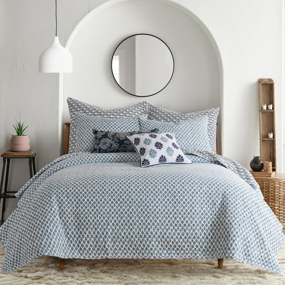 Levtex Home - Aditya Quilt Set - Full/Queen Quilt and Two Standard Shams - Medallion - Blue Navy and White - Quilt (88x92in.) and Shams (20x26in.) - Reversible - Cotton