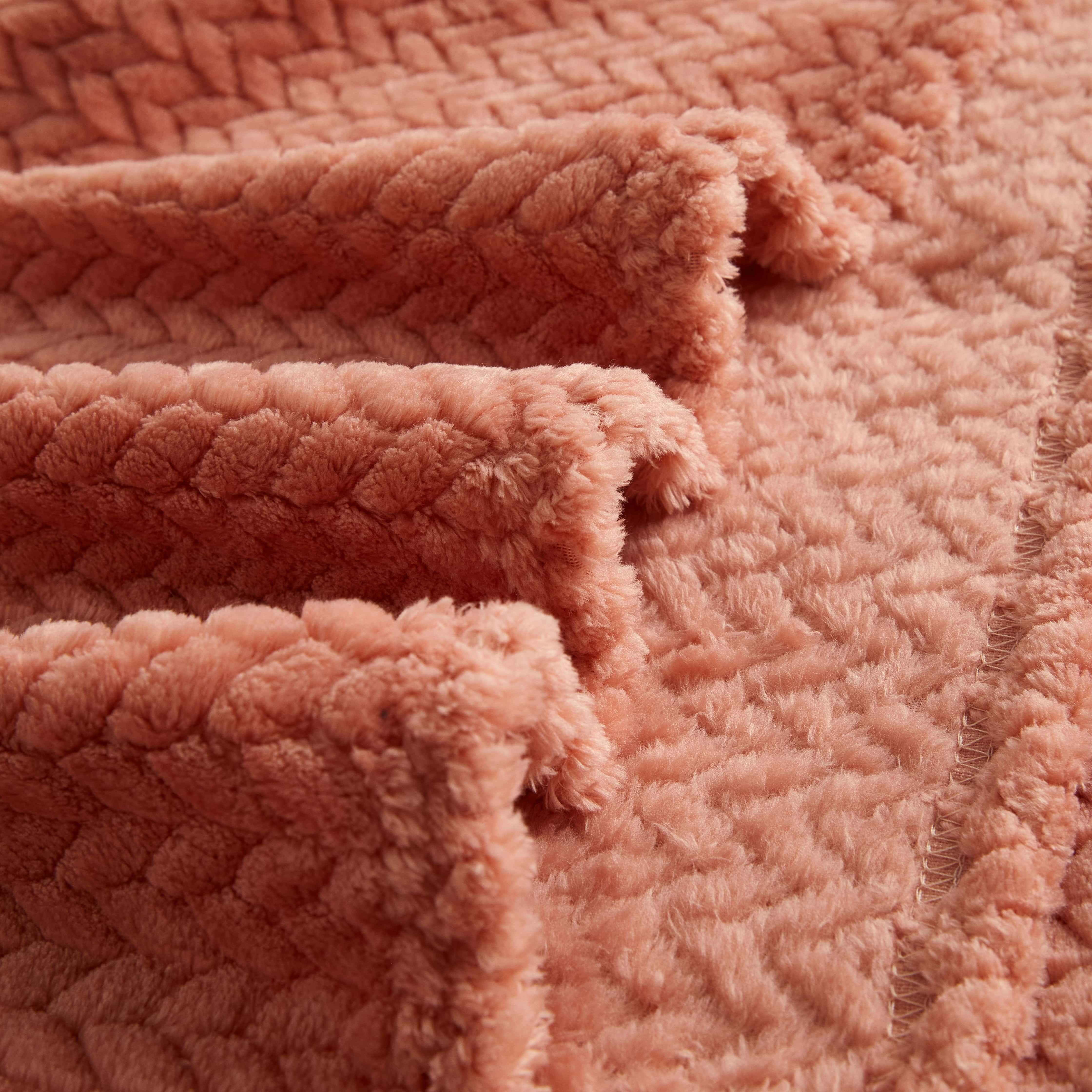 Mainstays Plush Textured Blanket, Clay, Full/Queen 90" x 90", All Ages