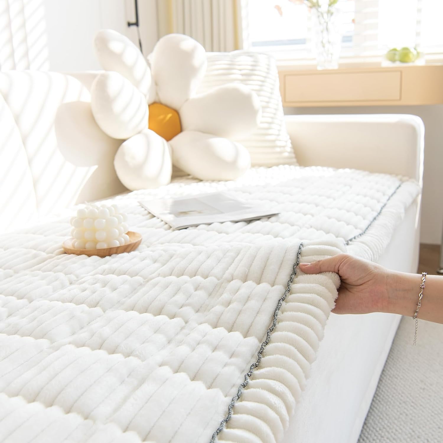 JIAN YA NA Anti Slip Couch Covers Sofa Mat, Thickened Corduroy Furniture Protector Mat, Washable Sofa Slipcover Dogs Pets Bed Pad (Milky White, 90x210cm)