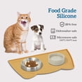 thumbnail image 3 of Tapete de comida para mascotas OHMO de silicona antideslizante e impermeable para gatos y perros, 3 of 5