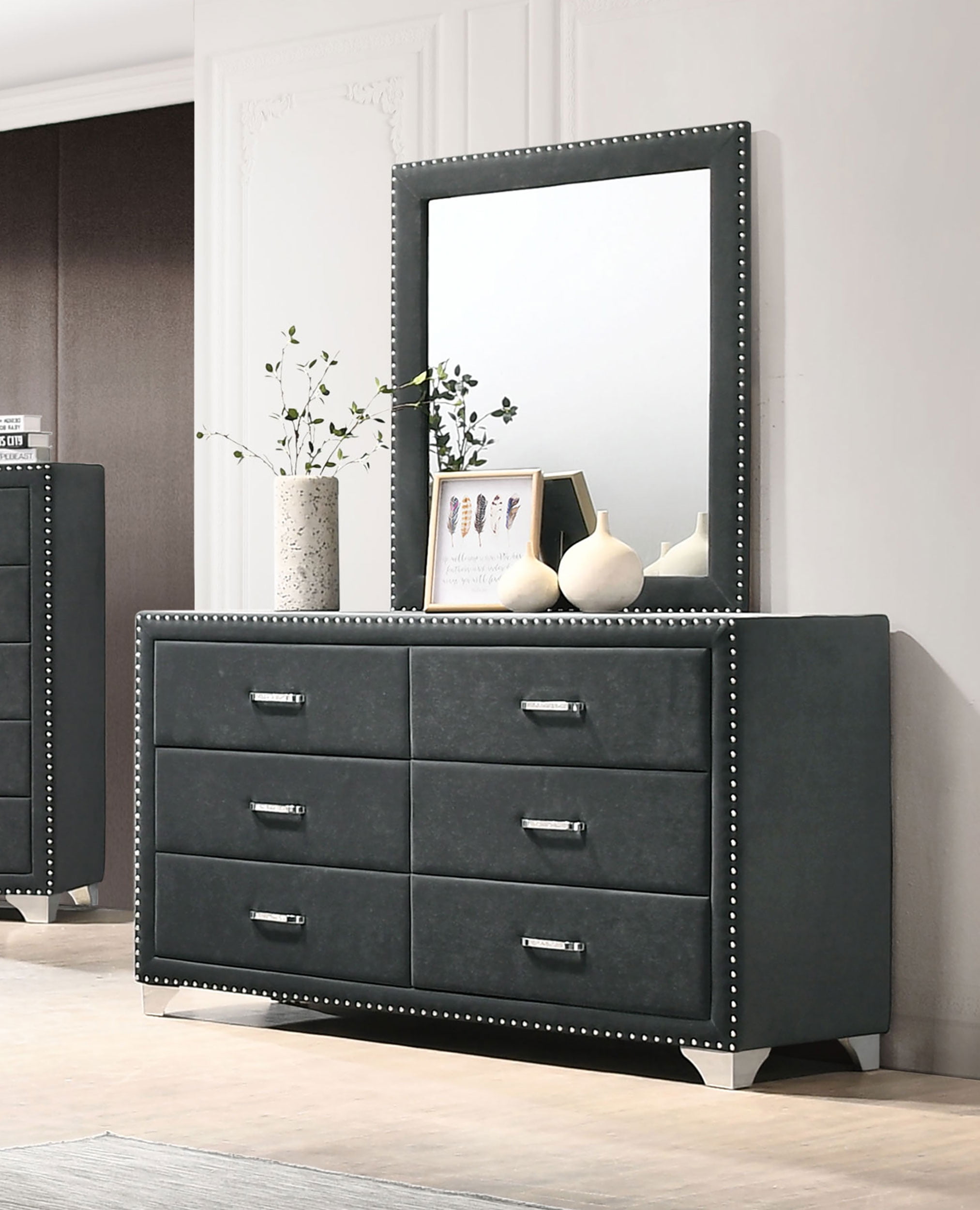 slim fit dress slacks Culverbach - 5 Pc. - Dresser, Mirror, Queen Upholstered Bed, 2 Nightstands  - Gray main image 1