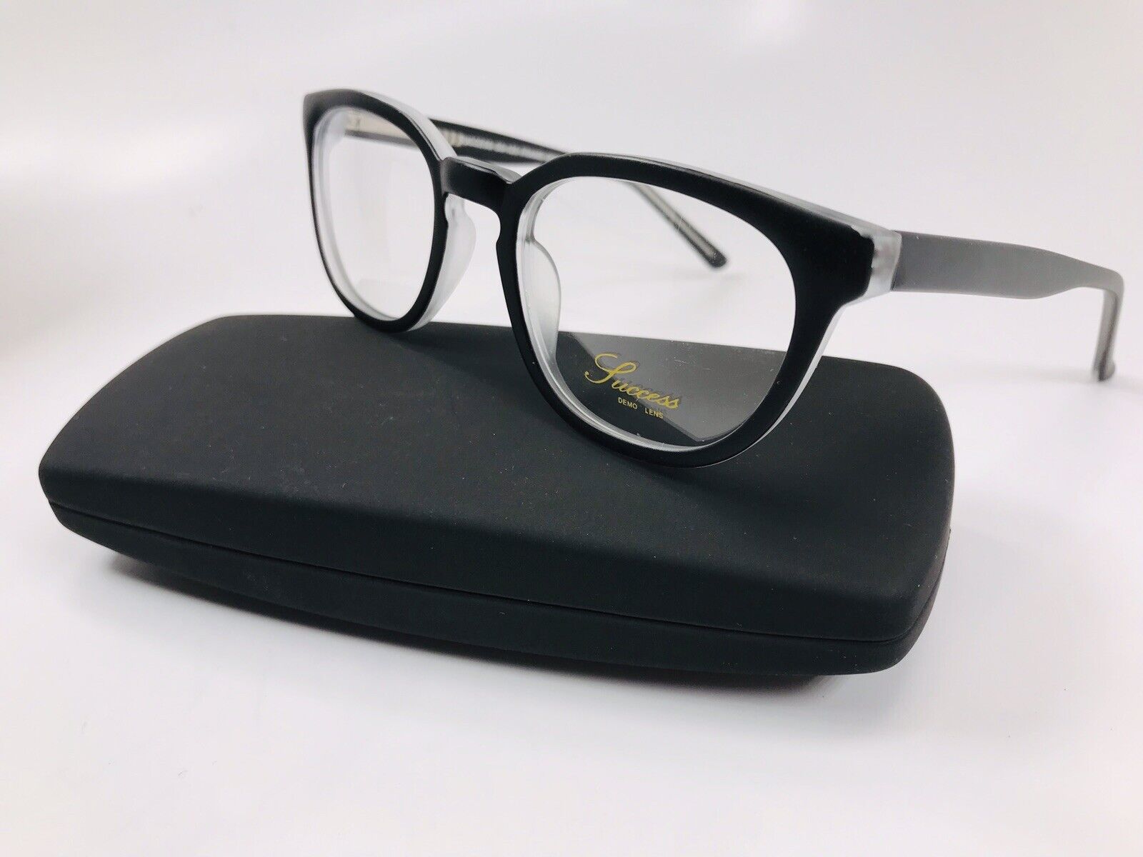 New Designer Inspired SUCCESS SS-112 Tortoise Eyeglasses 55mm with Case New Designer Inspired SUCCESS SS-112 Smoke Eyeglasses 55mm  main image 2