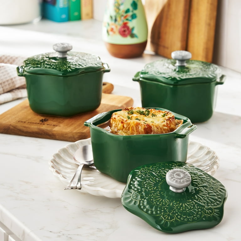 The Pioneer Woman Stoneware 2 Cup Snowflake Cocotte with Lid