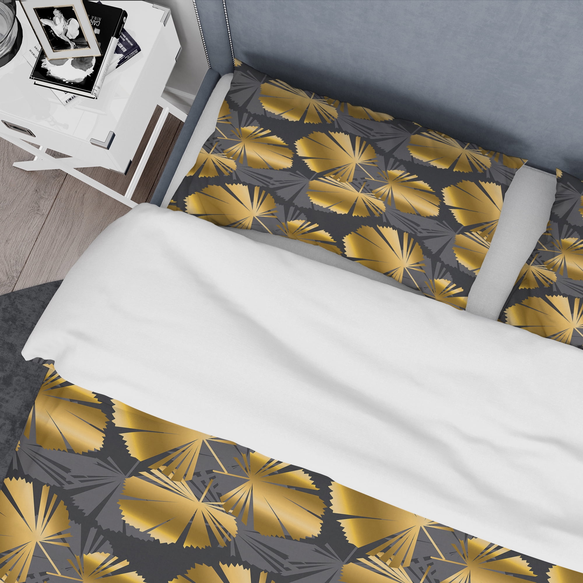 Designart 'Golden Palm Leaves III' Mid-Century Modern Duvet Cover Set