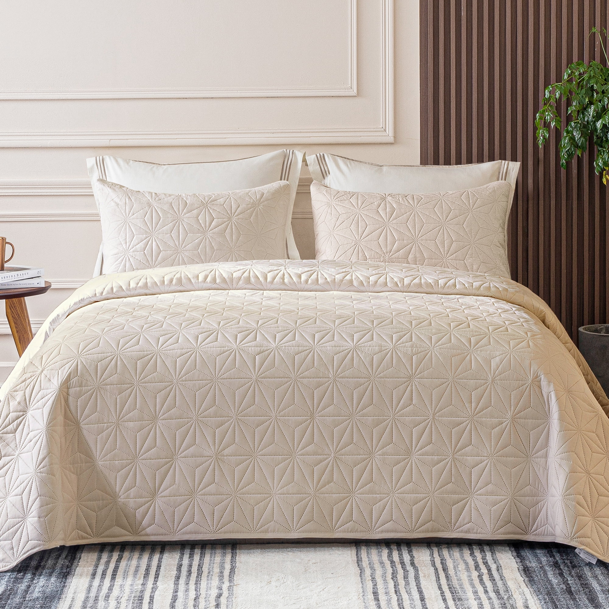 Whale Flotilla Microfiber King Size 96"x 104" Quilt Set Lightweight Quilted Bedspreads Coverlets Set with Stars Pattern, Brich Beige