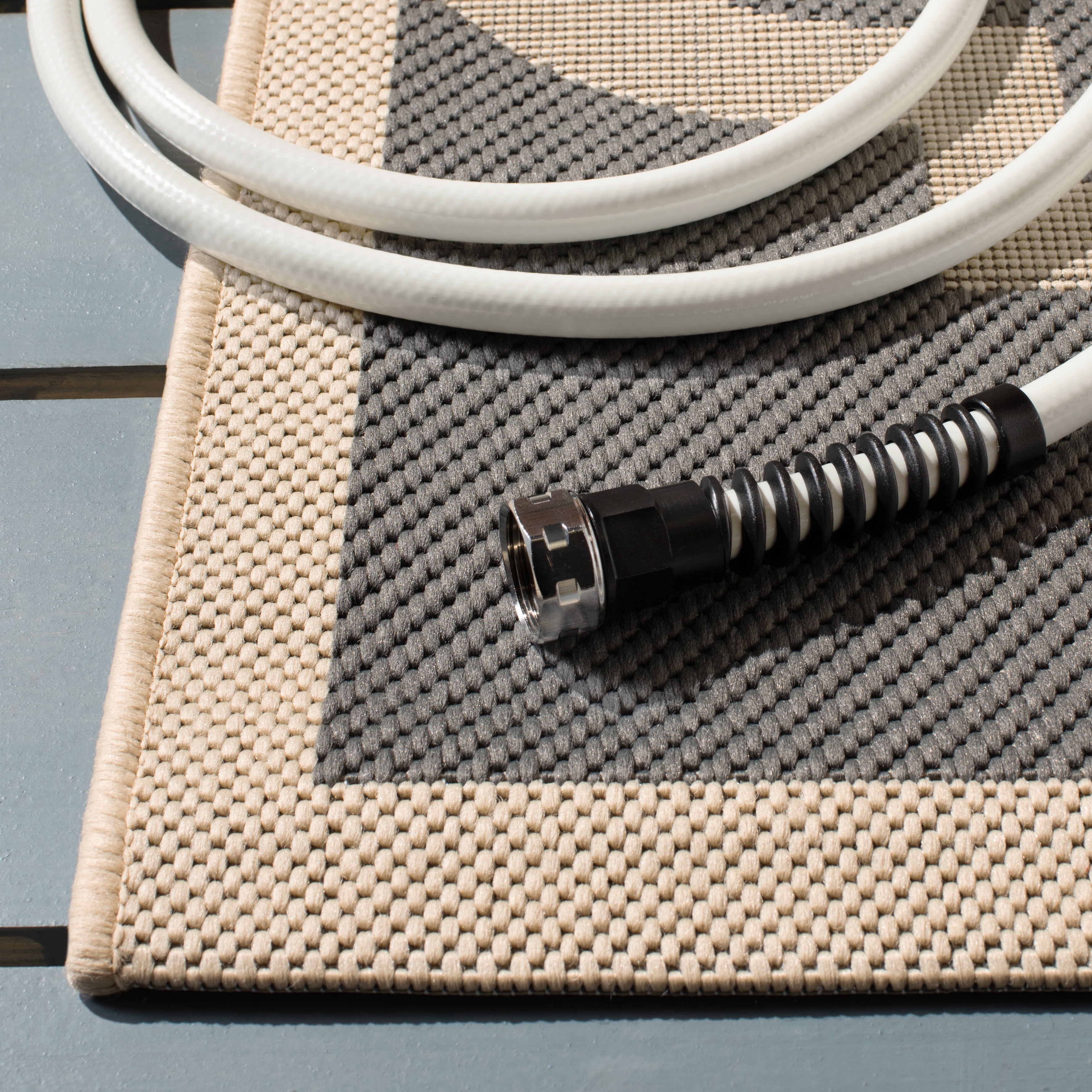 Safavieh Courtyard Becky Geometric Indoor/Outdoor Area Rug, Gray/Beige, 5'3" x 5'3" Square