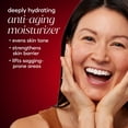 thumbnail image 3 of Crema hidratante Olay Regenerist Niacinamida + Péptido 24 15 ml, 3 of 9