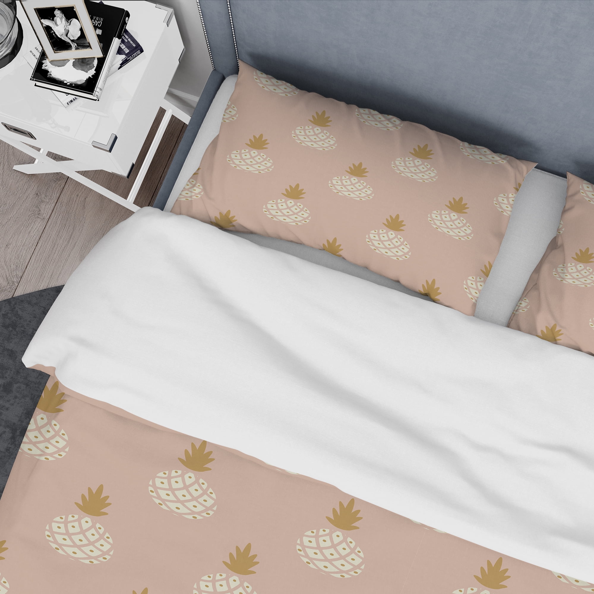 Designart 'Pineapple Summer Bliss VII' Mid-Century Modern Duvet Cover Set