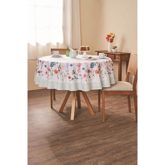 Seja-como-Flor White Printed tablecloth with wildflowers in shades of pink and blue with a patterned light green border